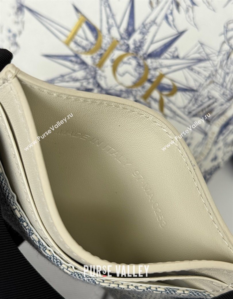Dior 30 Montaigne Freesia Card Holder in Blue Oblique Chambray with Raffia Effect and White Smooth Calfskin 2025 (XXG-250627086)