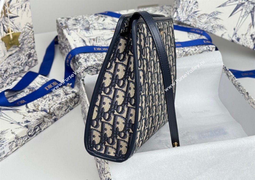 Dior 30 Montaigne Dea Pouch in Oblique Jacquard Blue 2025 (XXG-250627096)