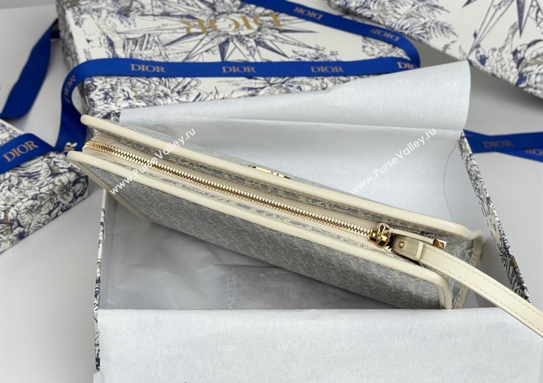 Dior 30 Montaigne Dea Pouch in Blue Dior Oblique Chambray with Raffia Effect and White Smooth Calfskin 2025 (XXG-250627098)
