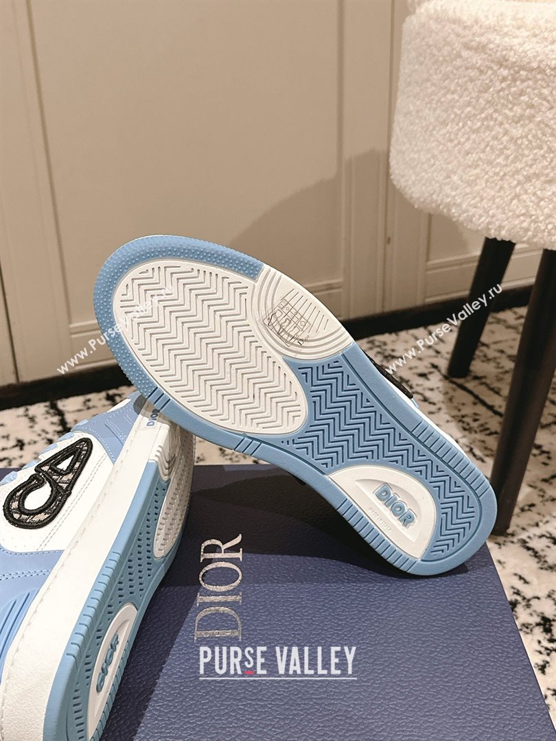 Dior B57 Dribble Low-Top Sneakers in Smooth Calfskin with Beige and Black Dior Oblique Jacquard Light Blue 2025 (KL-250710011)