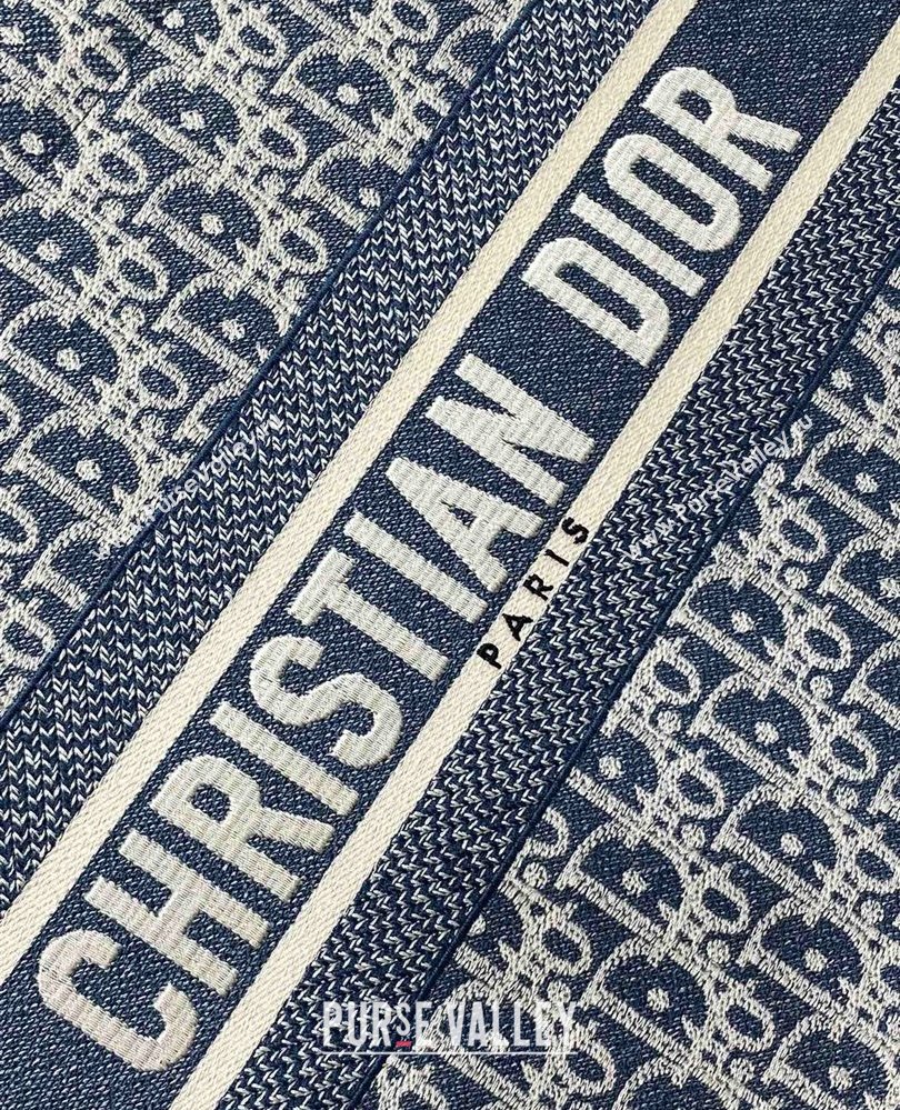 Dior Medium Dior Book Tote Bag in Dior Oblique Chambray-Effect Embroidery Blue/White 2025 (XXG-250806044)