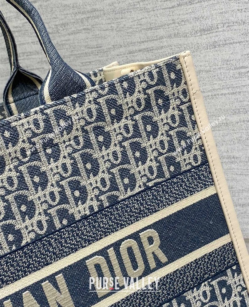 Dior Medium Dior Book Tote Bag in Dior Oblique Chambray-Effect Embroidery Blue/White 2025 (XXG-250806044)