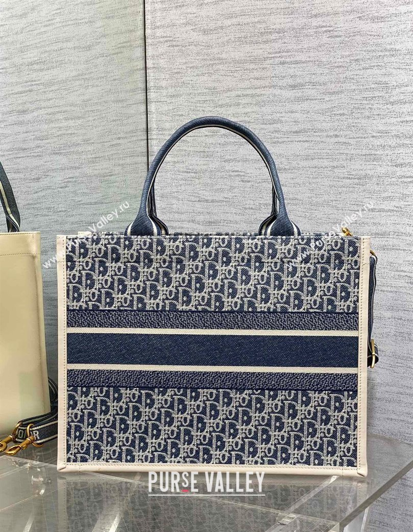 Dior Medium Dior Book Tote Bag in Dior Oblique Chambray-Effect Embroidery Blue/White 2025 (XXG-250806044)