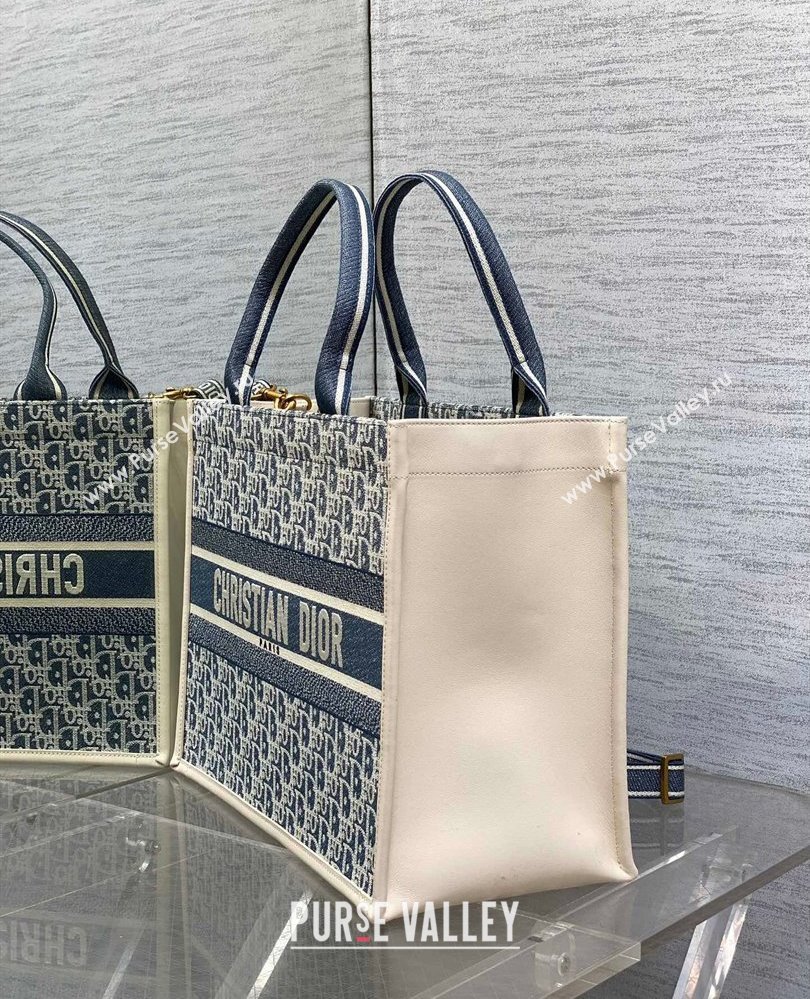 Dior Medium Dior Book Tote Bag in Dior Oblique Chambray-Effect Embroidery Blue/White 2025 (XXG-250806044)