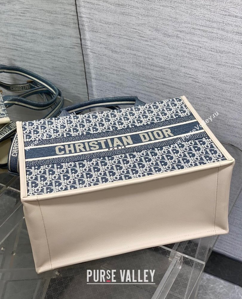 Dior Medium Dior Book Tote Bag in Dior Oblique Chambray-Effect Embroidery Blue/White 2025 (XXG-250806044)