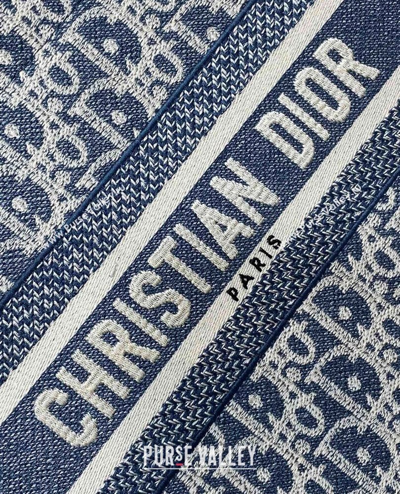 Dior Small Dior Book Tote Bag in Dior Oblique Chambray-Effect Embroidery Blue/White 2025 (XXG-250806046)