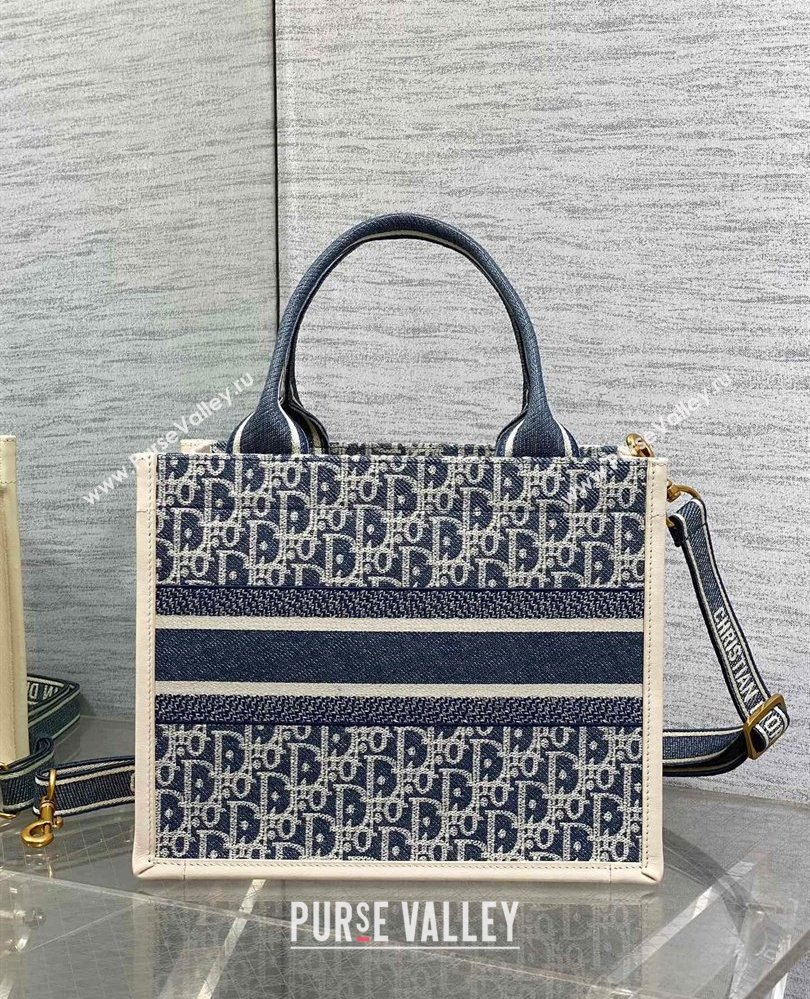 Dior Small Dior Book Tote Bag in Dior Oblique Chambray-Effect Embroidery Blue/White 2025 (XXG-250806046)