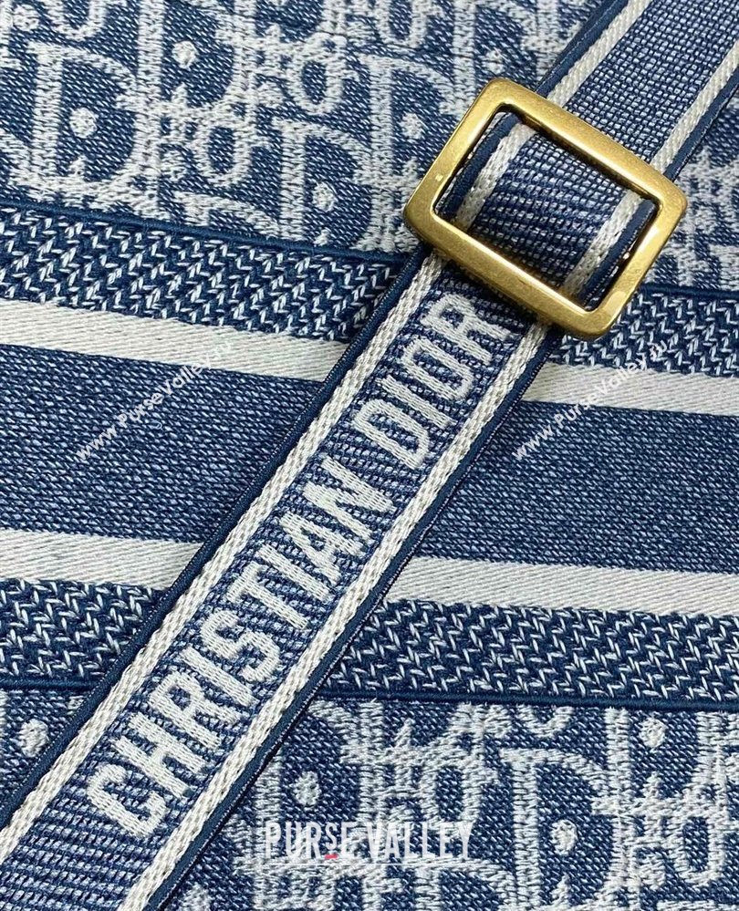 Dior Small Dior Book Tote Bag in Dior Oblique Chambray-Effect Embroidery Blue/White 2025 (XXG-250806046)