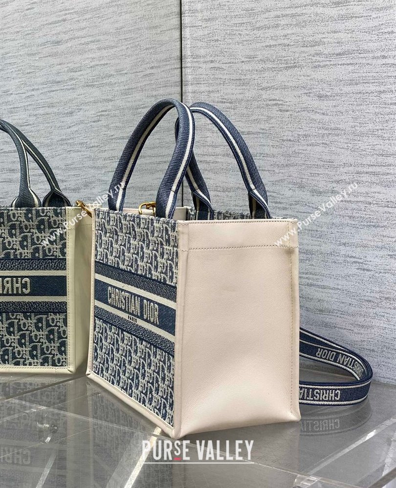Dior Small Dior Book Tote Bag in Dior Oblique Chambray-Effect Embroidery Blue/White 2025 (XXG-250806046)