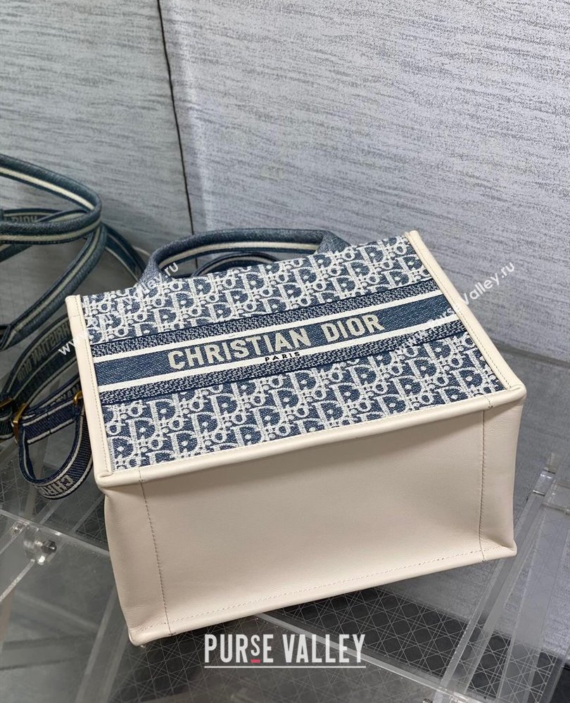 Dior Small Dior Book Tote Bag in Dior Oblique Chambray-Effect Embroidery Blue/White 2025 (XXG-250806046)