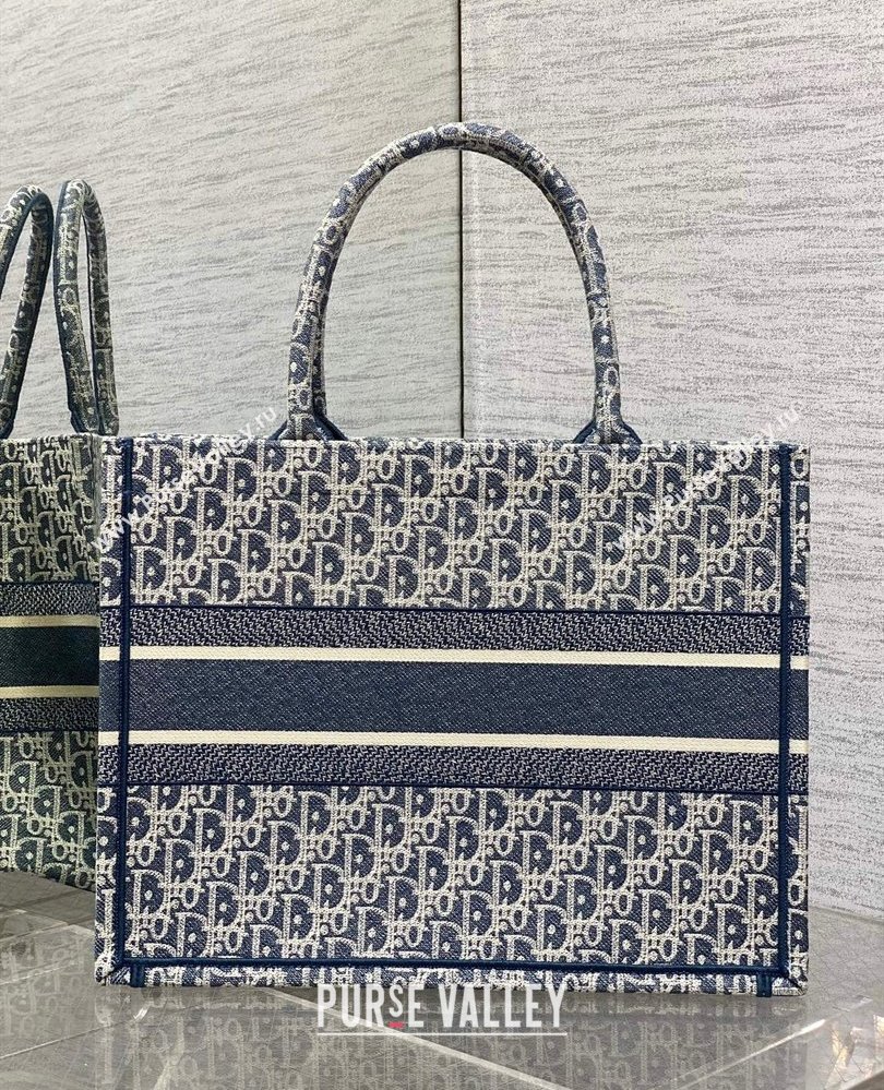 Dior Medium Dior Book Tote Bag in Blue Dior Oblique Chambray-Effect Embroidery 2025 M1296ZEEO (XXG-250806045)