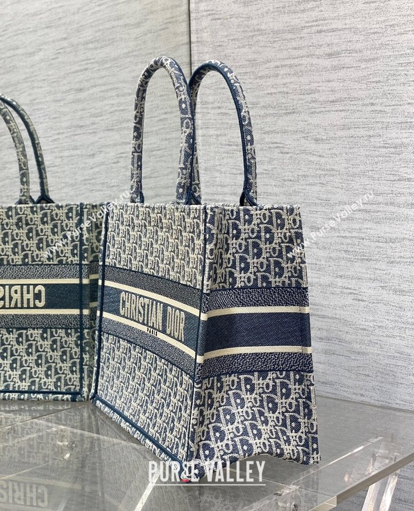 Dior Medium Dior Book Tote Bag in Blue Dior Oblique Chambray-Effect Embroidery 2025 M1296ZEEO (XXG-250806045)