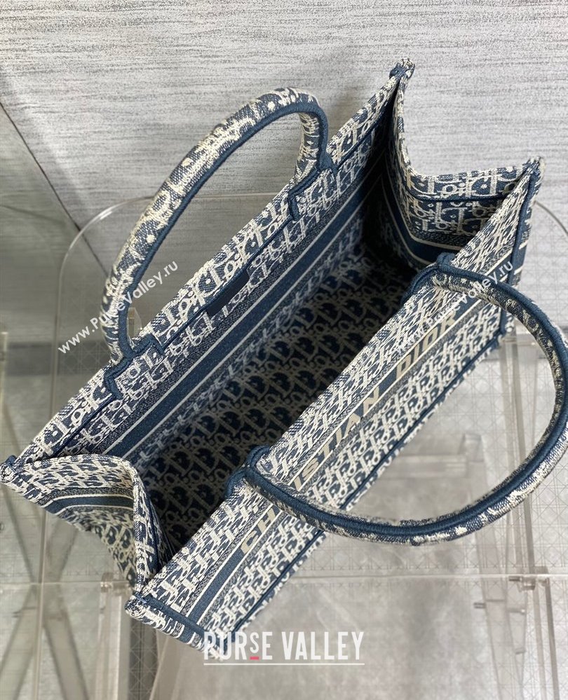 Dior Medium Dior Book Tote Bag in Blue Dior Oblique Chambray-Effect Embroidery 2025 M1296ZEEO (XXG-250806045)