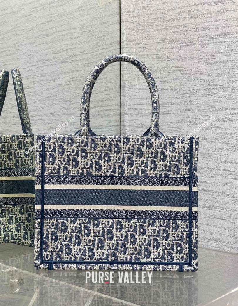 Dior Small Dior Book Tote Bag in Blue Dior Oblique Chambray-Effect Embroidery 2025 M1296ZEEO (XXG-250806047)
