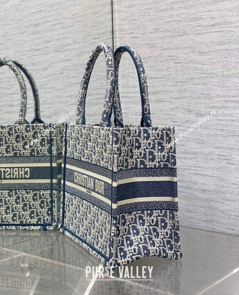 Dior Small Dior Book Tote Bag in Blue Dior Oblique Chambray-Effect Embroidery 2025 M1296ZEEO (XXG-250806047)