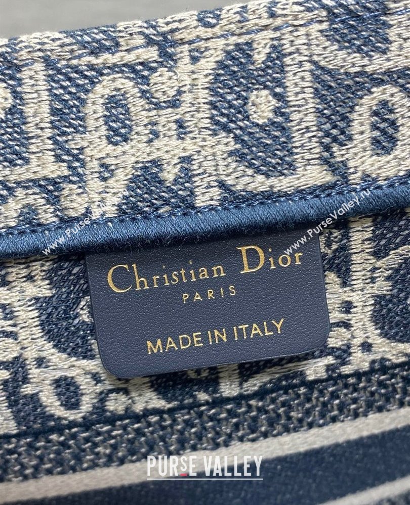Dior Small Dior Book Tote Bag in Blue Dior Oblique Chambray-Effect Embroidery 2025 M1296ZEEO (XXG-250806047)