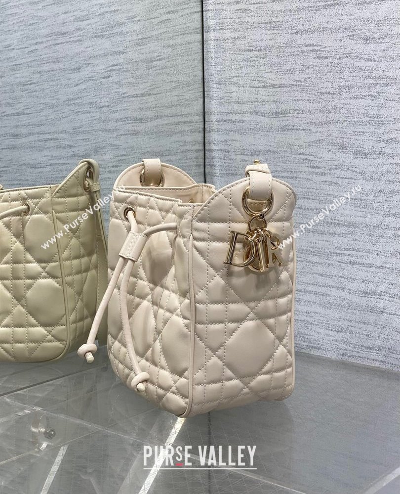 Dior Small D-Motion Bag in Macrocannage Lambskin Ivory White 2025 2851 (XXG-250806007)