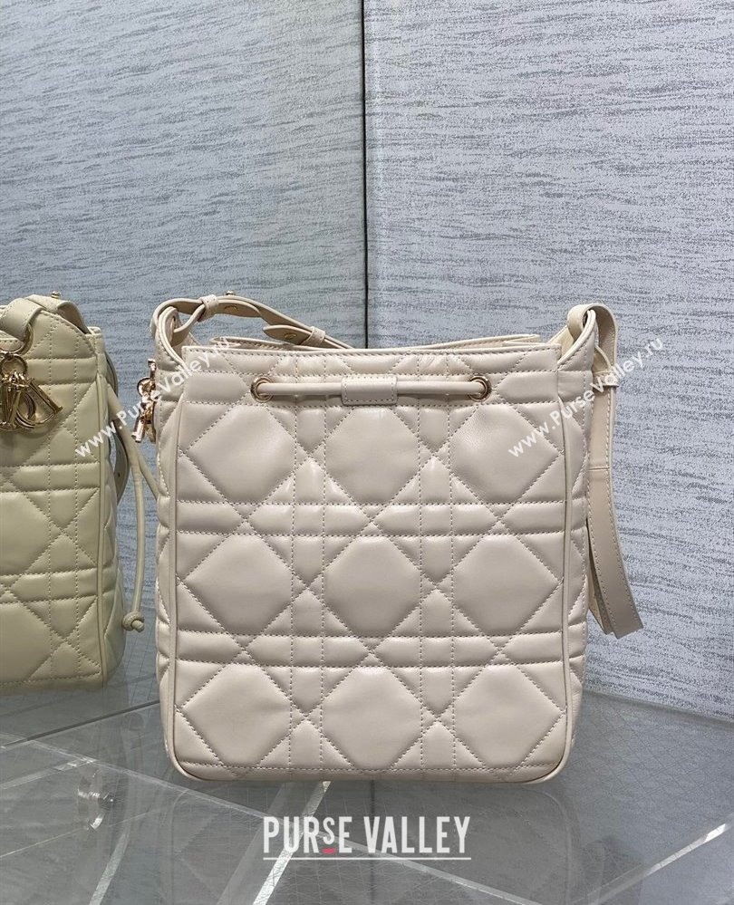 Dior Medium D-Motion Bag in Macrocannage Lambskin Ivory White 2025 0806 (XXG-250806002)