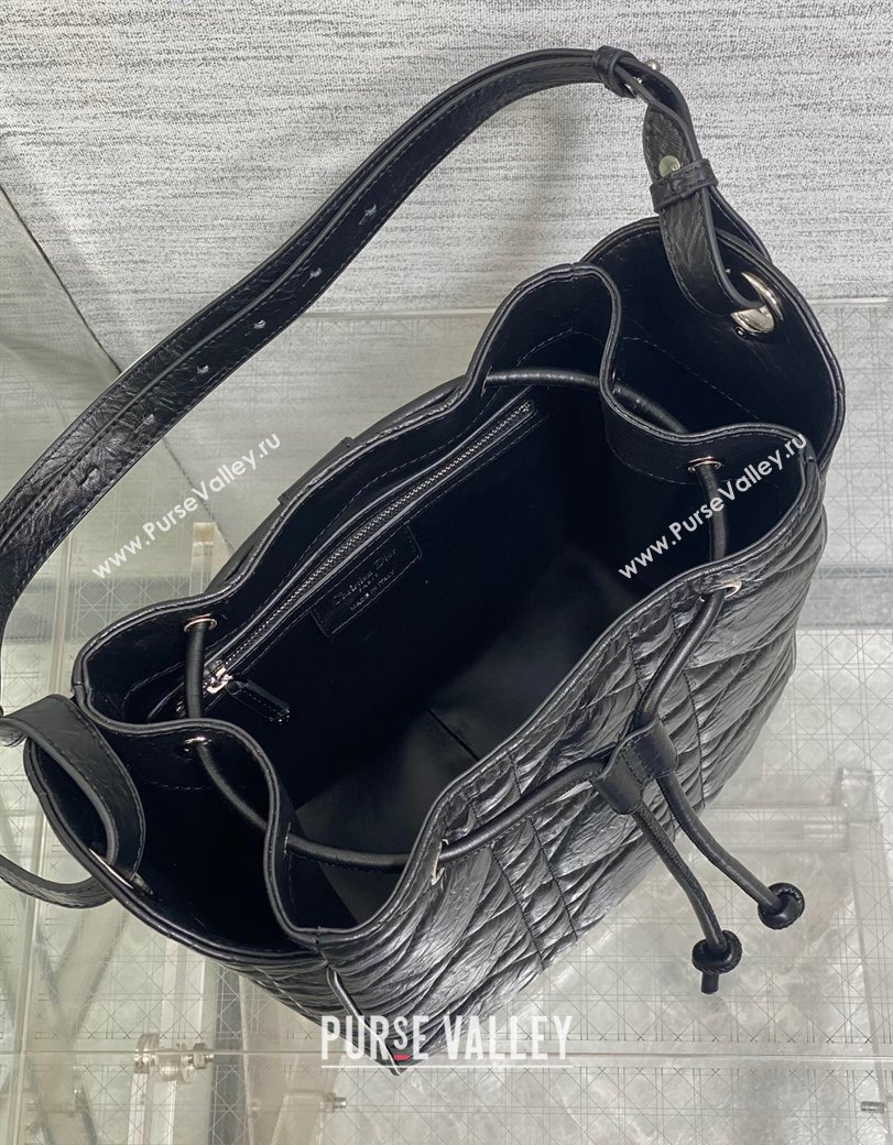 Dior Medium D-Motion Bag in Macrocannage Crinkled Calfskin Black 2025 0806 (XXG-250806003)
