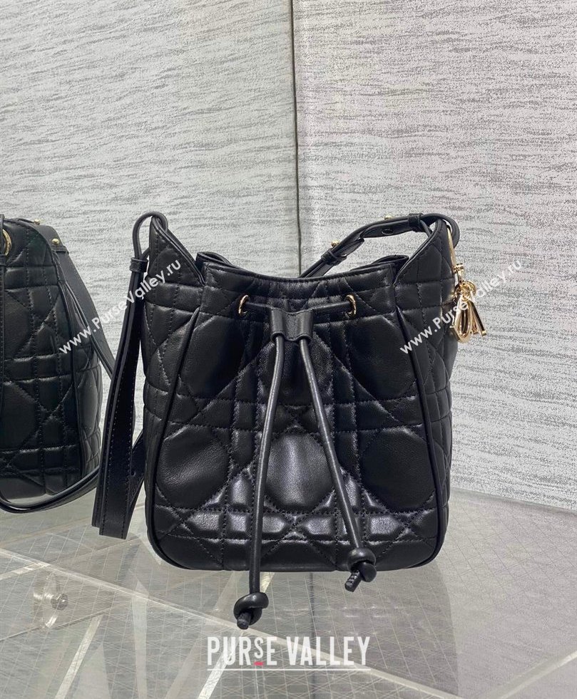 Dior Small D-Motion Bag in Macrocannage Lambskin Black 2025 2851 (XXG-250806009)