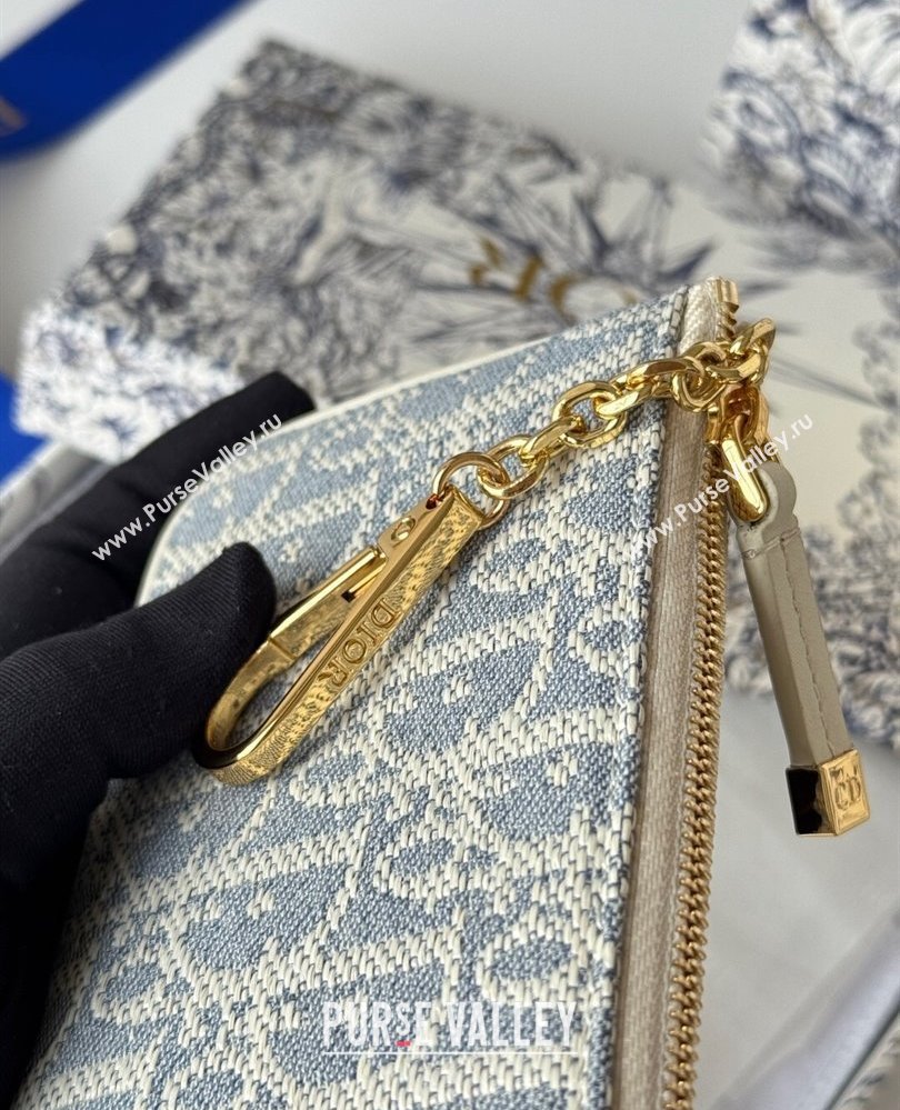 Dior DiorTravel Myrte Zipped Key Case in Blue Oblique Chambray-Effect Embroidery 2025 S2177UTZQ (XXG-250806084)