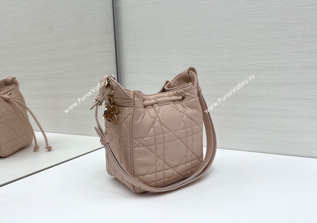 Dior Small D-Motion Bag in Macrocannage Lambskin Powder Pink 2025 2851 (XXG-250806006)