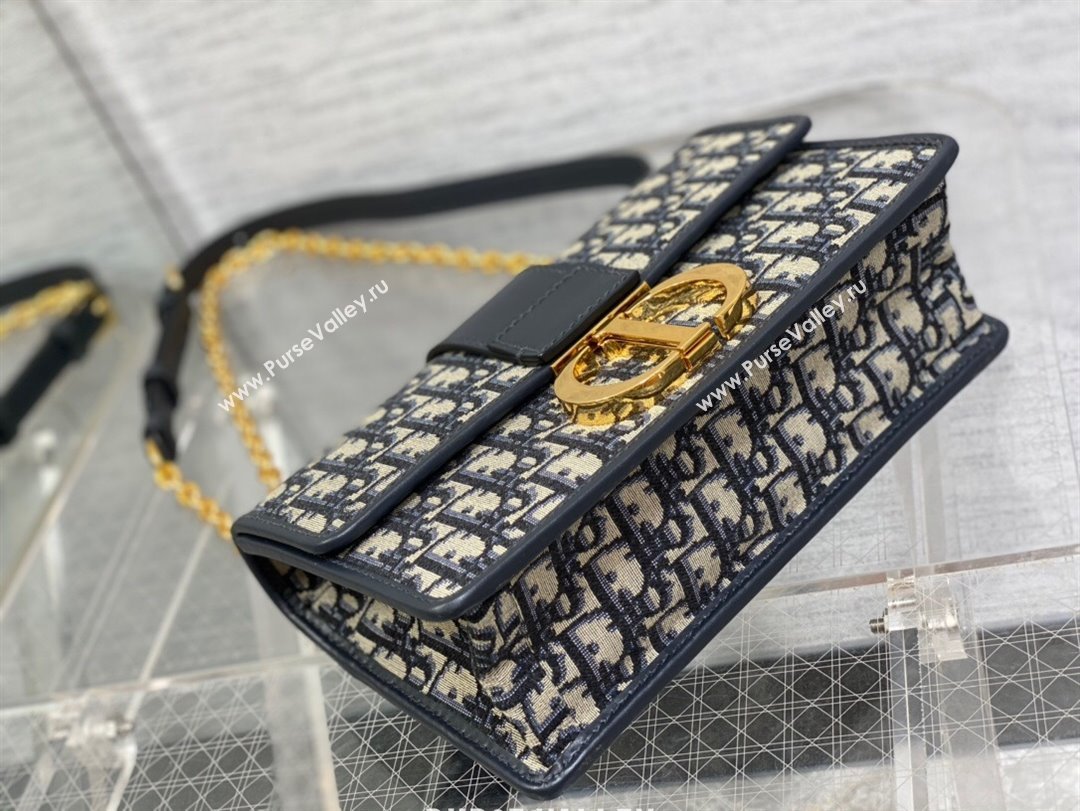 Dior 30 Montaigne Chain Bag in Blue Dior Oblique Jacquard 2025 M9073 0806 (XXG-250806112)