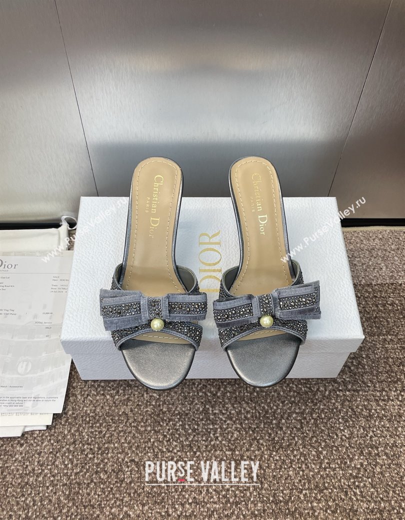 Dior Or Adiorable Heeled Slides Sandal 7cm in Embroidered Cotton and Lambskin with Strass, Pearls and Bow Grey 2025 (JC-25082202