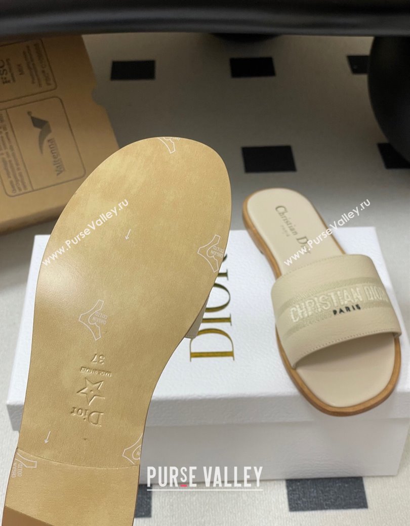 Dior Dway Flat Slides Sandal in Grained Calfskin Leather Light Beige 2025 S03W (MD-250822067)