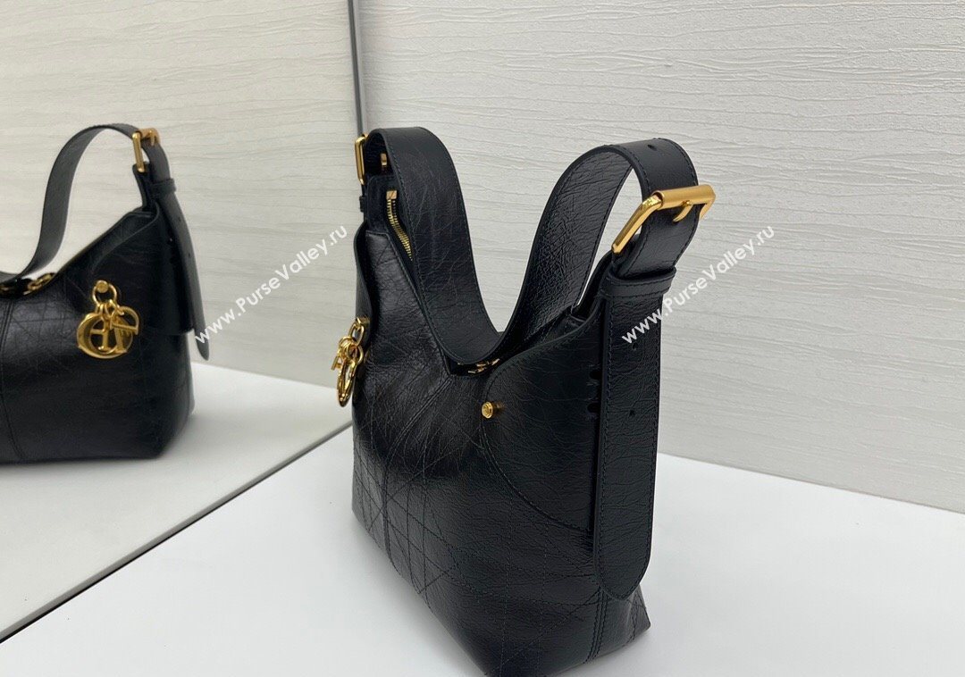 Dior Small Voyage Bag in Flat Macrocannage Crinkled Calfskin Leather Black 2025 2845 (XXG-250929116)