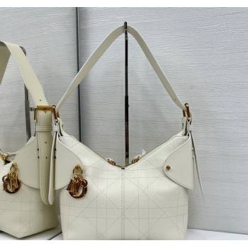 Dior Small Voyage Bag in Flat Macrocannage Grained Calfskin Leather White 2025 2845 (XXG-250929117)