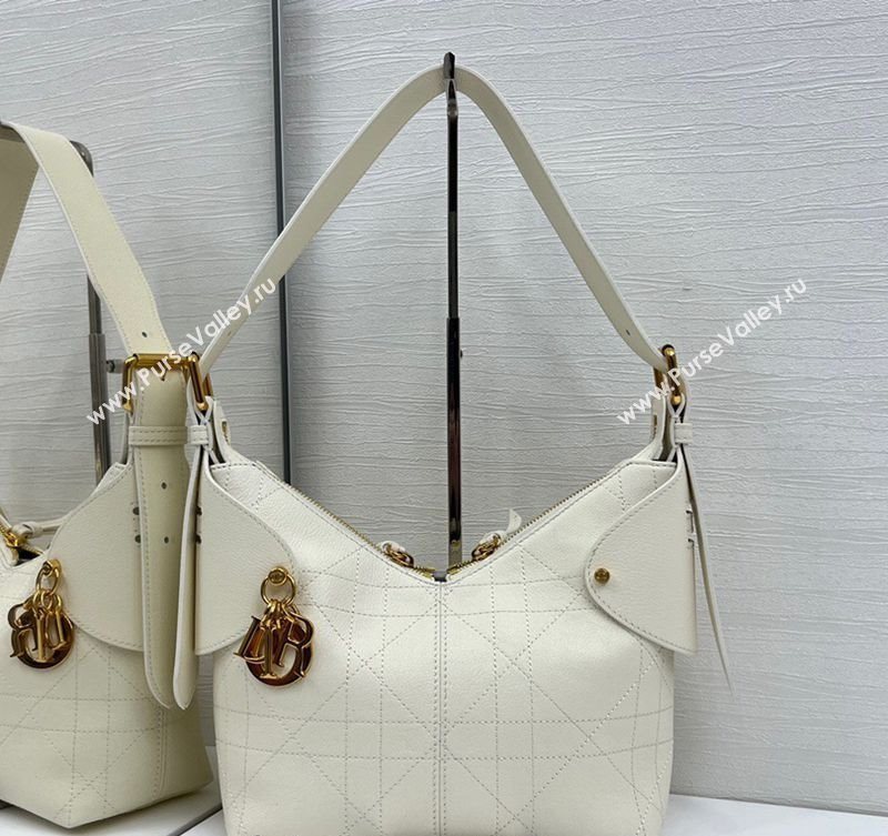Dior Small Voyage Bag in Flat Macrocannage Grained Calfskin Leather White 2025 2845 (XXG-250929117)