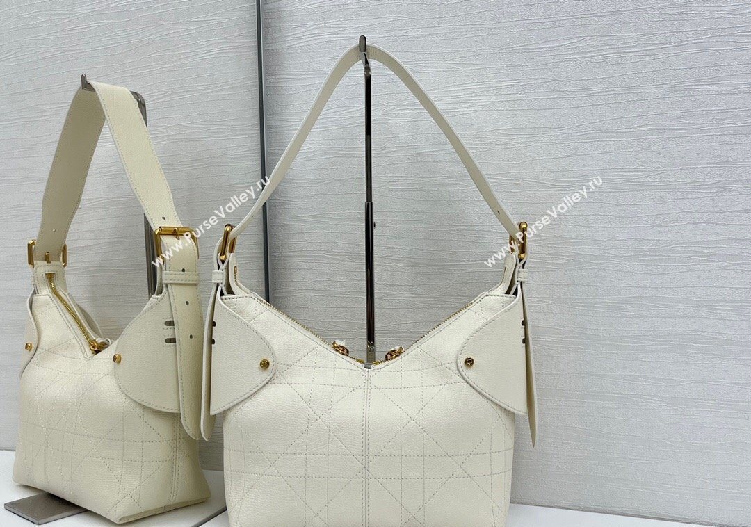 Dior Small Voyage Bag in Flat Macrocannage Grained Calfskin Leather White 2025 2845 (XXG-250929117)