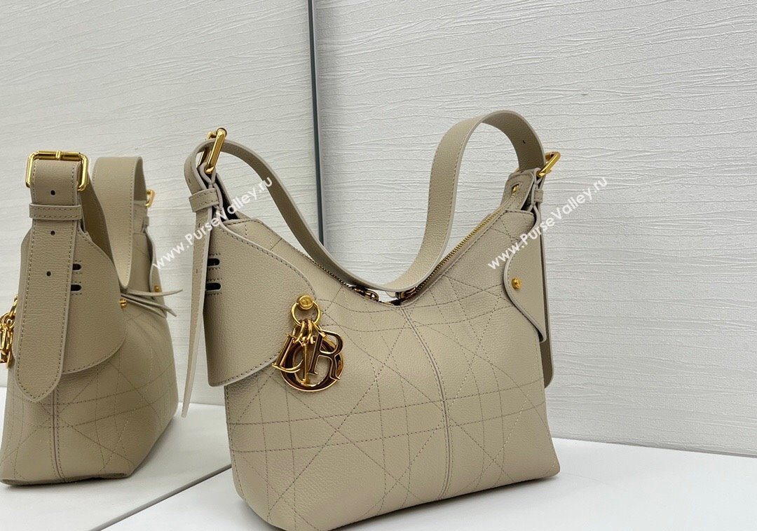 Dior Small Voyage Bag in Flat Macrocannage Grained Calfskin Leather Beige Yellow 2025 2845 (XXG-250929118)