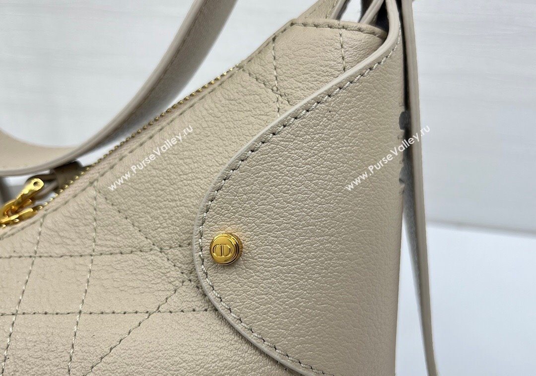 Dior Small Voyage Bag in Flat Macrocannage Grained Calfskin Leather Beige Yellow 2025 2845 (XXG-250929118)