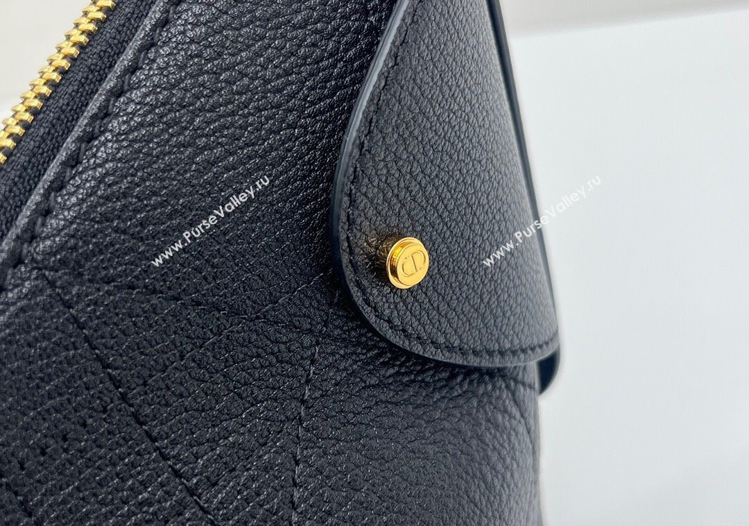 Dior Small Voyage Bag in Flat Macrocannage Grained Calfskin Leather Black 2025 2845 (XXG-250929119)