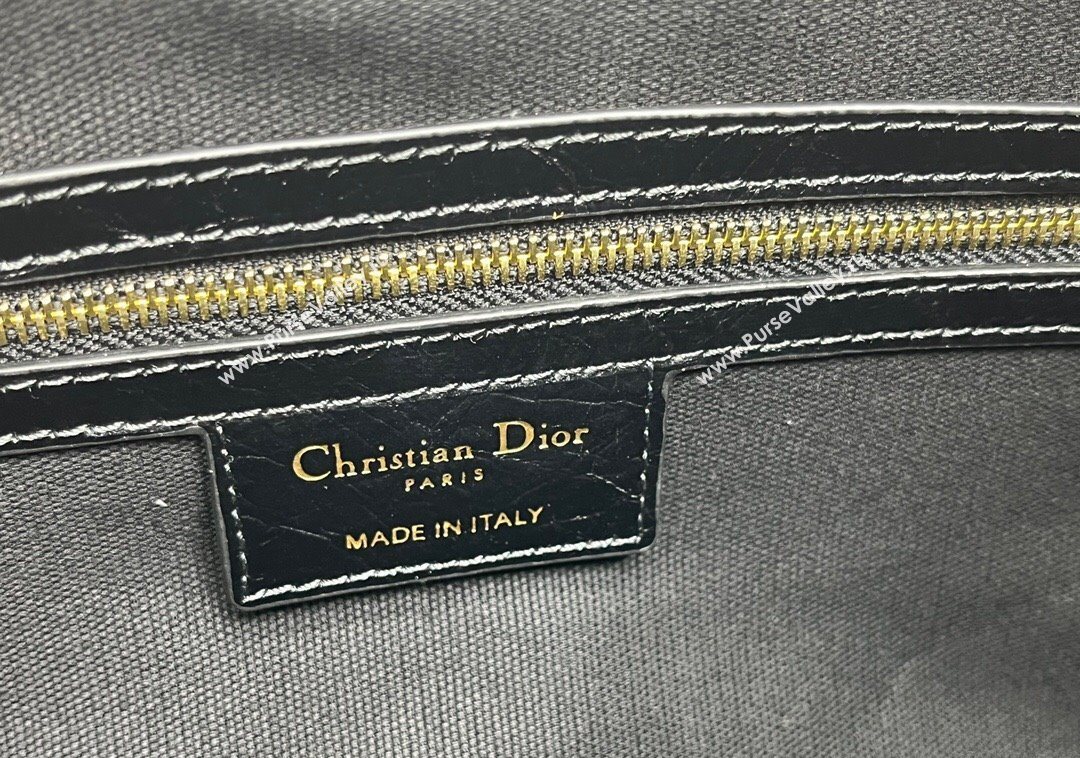 Dior Medium Voyage Bag in Flat Macrocannage Crinkled Calfskin Leather 2025 2846 (XXG-250929122)