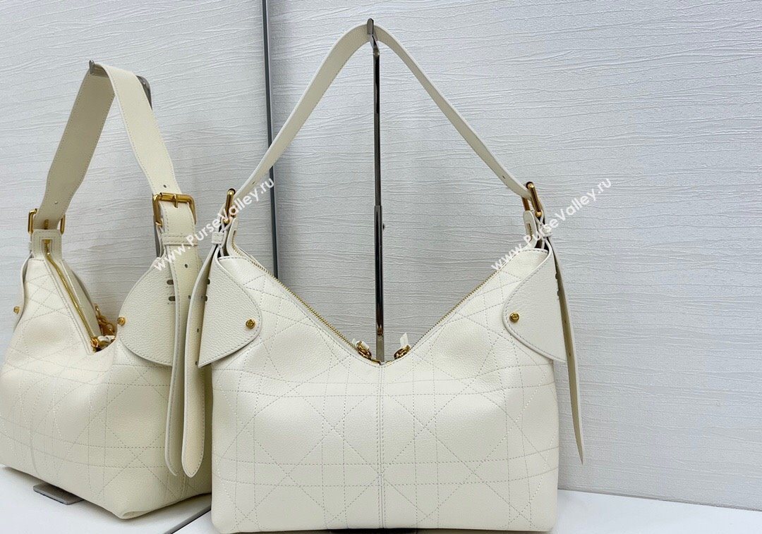 Dior Medium Voyage Bag in Flat Macrocannage Grained Calfskin Leather White 2025 2846 (XXG-250929123)