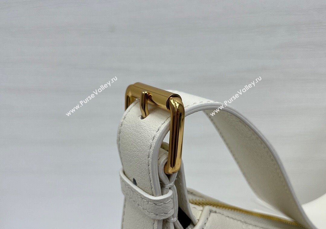 Dior Medium Voyage Bag in Flat Macrocannage Grained Calfskin Leather White 2025 2846 (XXG-250929123)