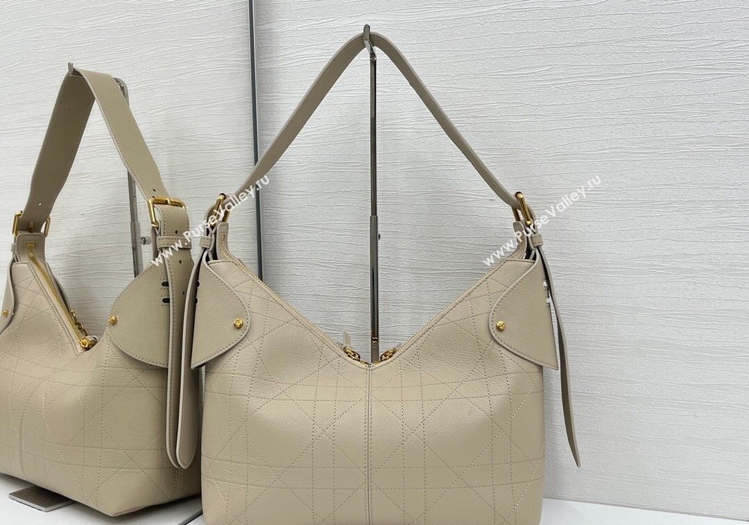 Dior Medium Voyage Bag in Flat Macrocannage Grained Calfskin Leather Beige Yellow 2025 2846 (XXG-250929124)