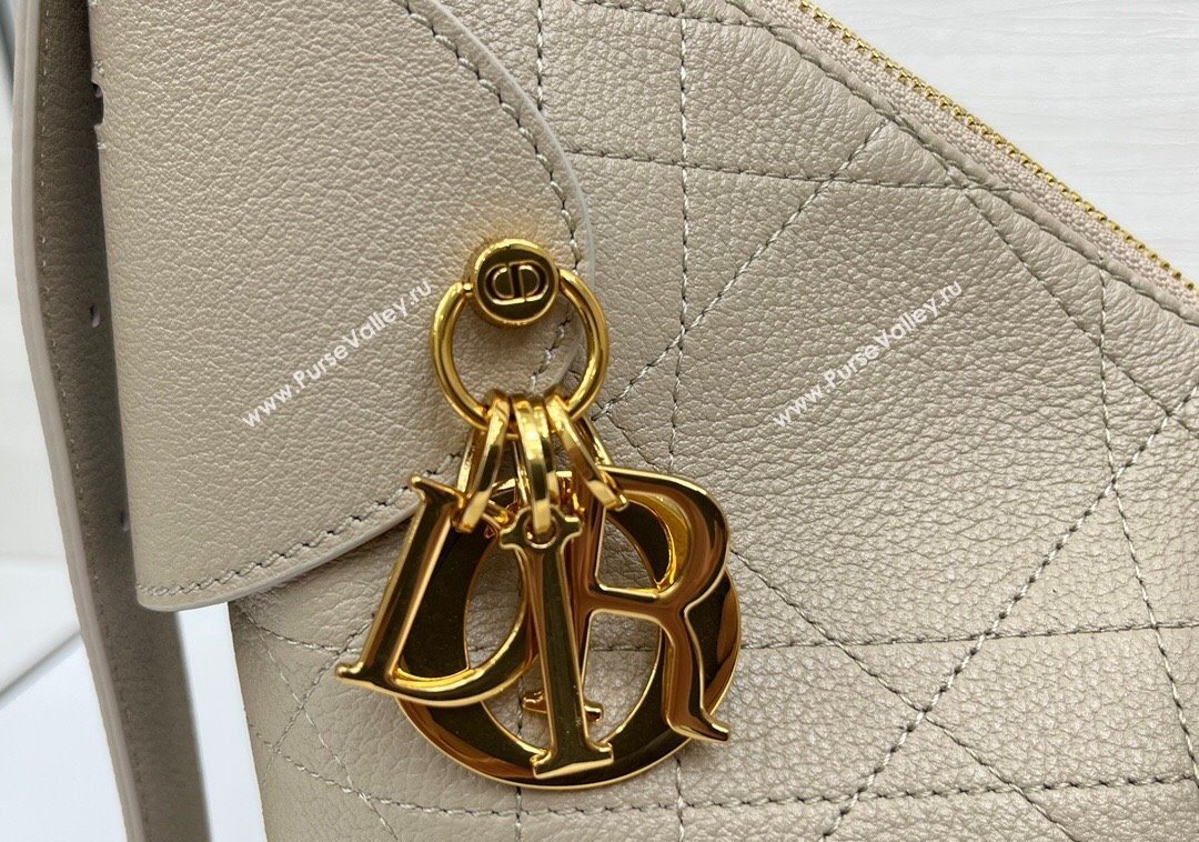 Dior Medium Voyage Bag in Flat Macrocannage Grained Calfskin Leather Beige Yellow 2025 2846 (XXG-250929124)