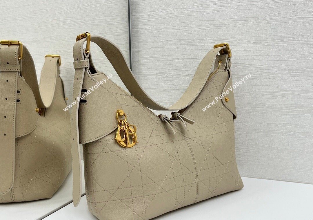 Dior Medium Voyage Bag in Flat Macrocannage Grained Calfskin Leather Beige Yellow 2025 2846 (XXG-250929124)
