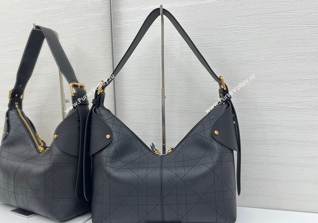 Dior Medium Voyage Bag in Flat Macrocannage Grained Calfskin Leather Black 2025 2846 (XXG-250929125)