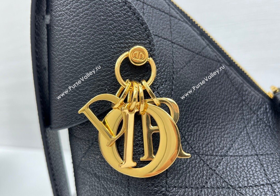 Dior Medium Voyage Bag in Flat Macrocannage Grained Calfskin Leather Black 2025 2846 (XXG-250929125)