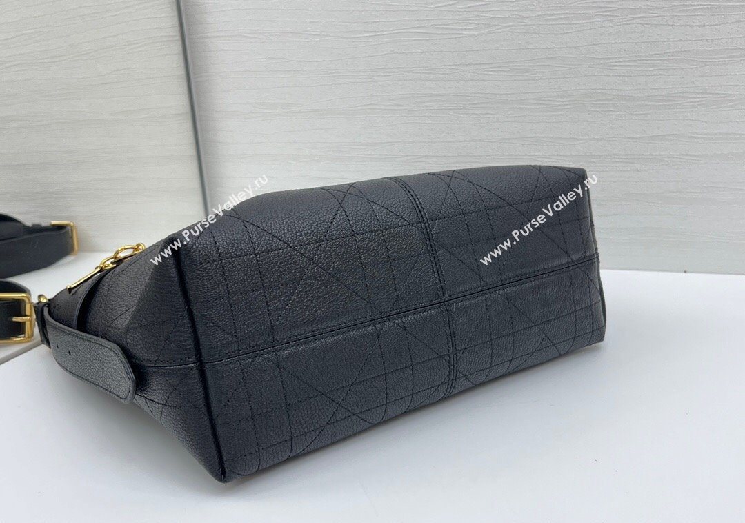 Dior Medium Voyage Bag in Flat Macrocannage Grained Calfskin Leather Black 2025 2846 (XXG-250929125)