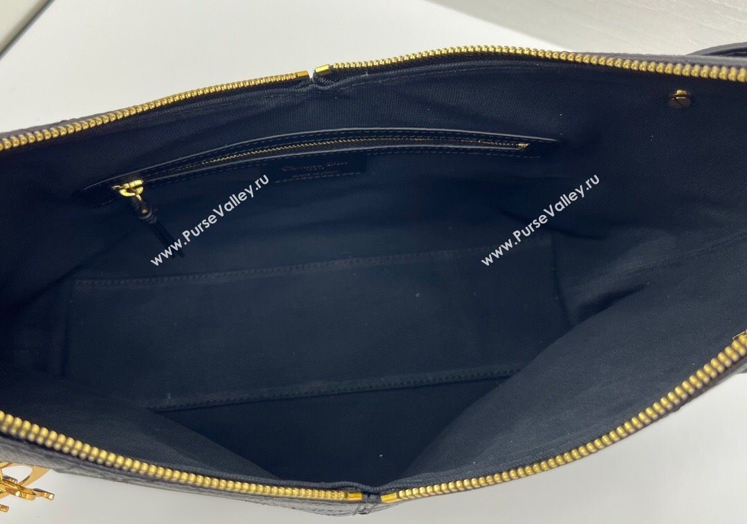 Dior Medium Voyage Bag in Flat Macrocannage Grained Calfskin Leather Black 2025 2846 (XXG-250929125)