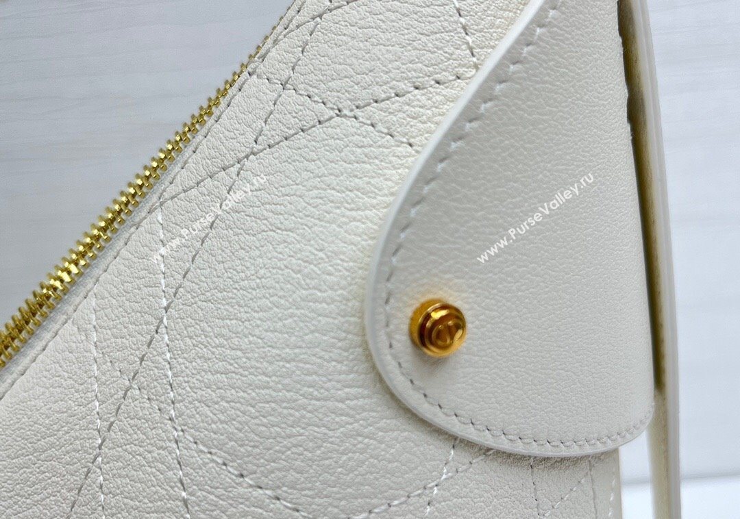 Dior Large Voyage Bag in Flat Macrocannage Grained Calfskin Leather White 2025 2847 (XXG-250929128)
