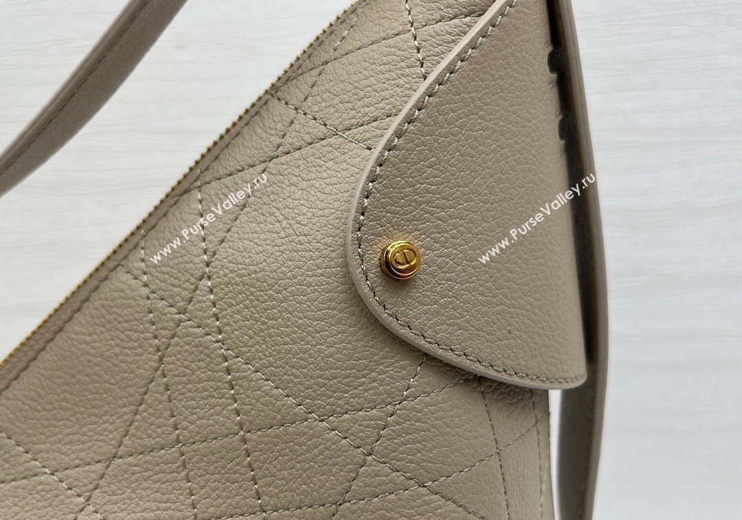 Dior Large Voyage Bag in Flat Macrocannage Grained Calfskin Leather Beige Yellow 2025 2847 (XXG-250929129)