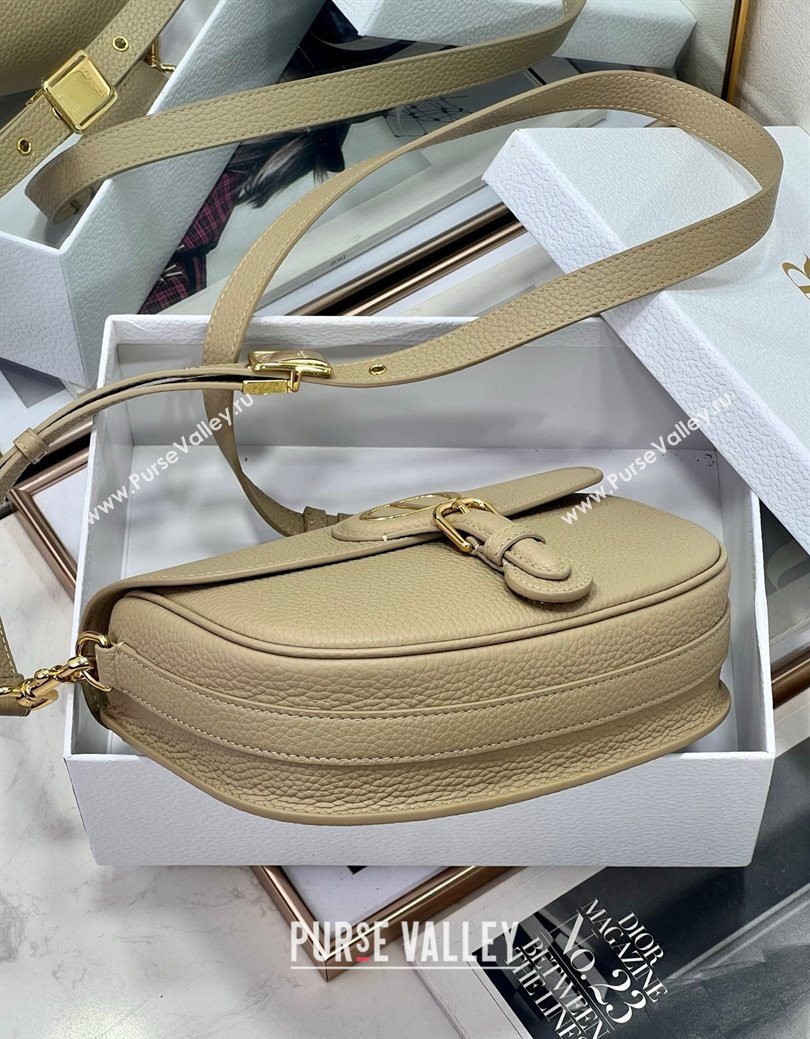 Dior Medium Bobby Bag in Grained Calfskin Beige 2025 M9042 (XXG-250929131)