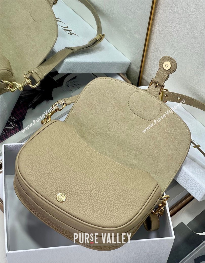 Dior Medium Bobby Bag in Grained Calfskin Beige 2025 M9042 (XXG-250929131)